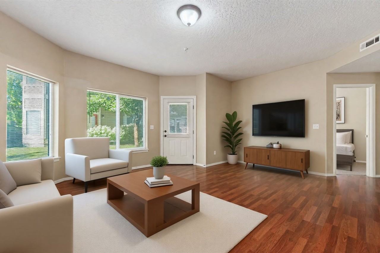 Canal St Apartments - Photo 3 of 37