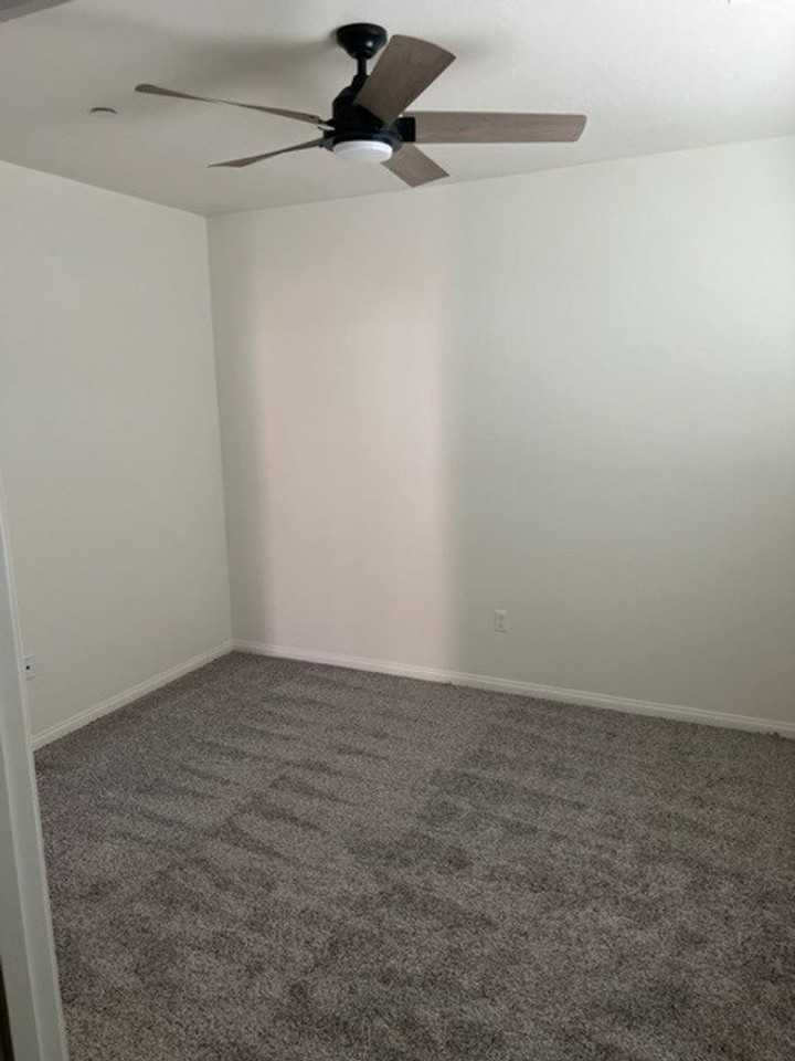 Rosedale Villas - Photo 5 of 10