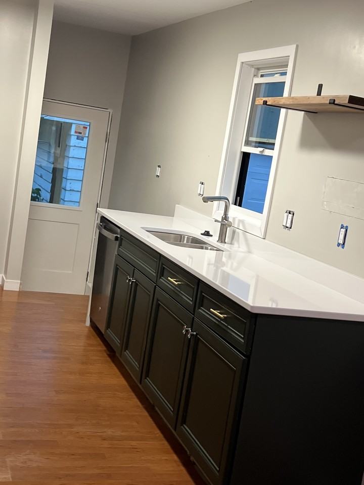 706 Whiting Ave #NA - Photo 4 of 6