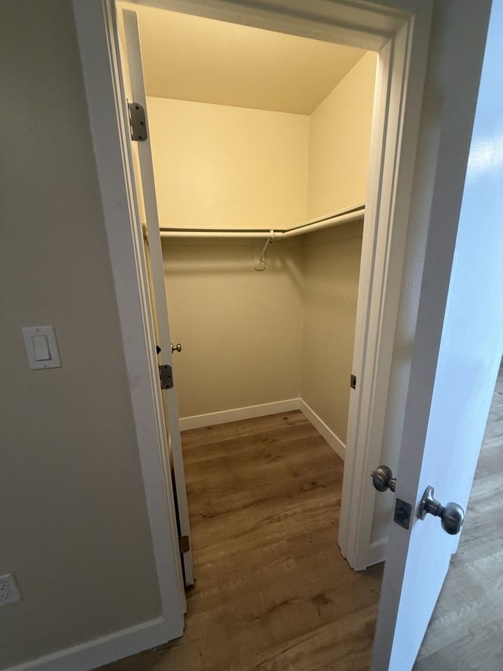 1941 Olive Ave #NA - Photo 5 of 7