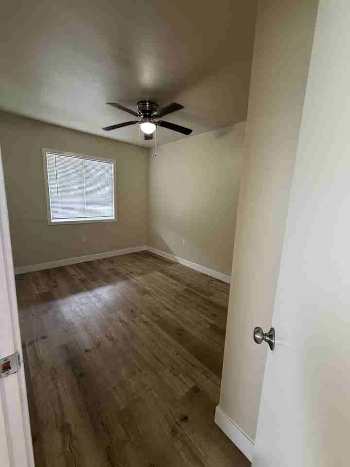1947 Olive Ave #NA - Photo 5 of 6