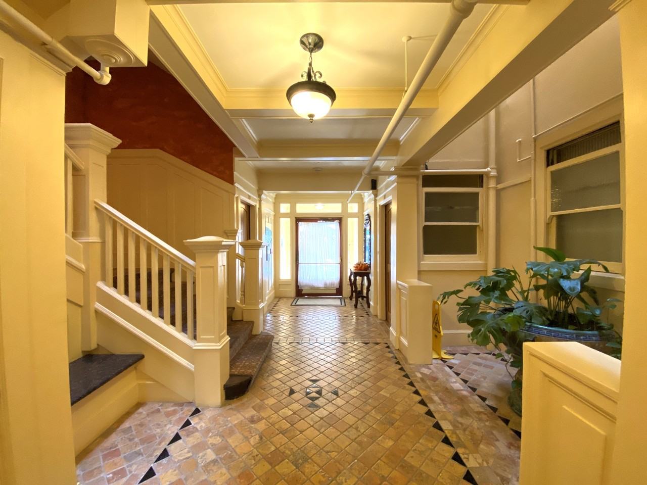 524 Georgia St #208 - Photo 4 of 17