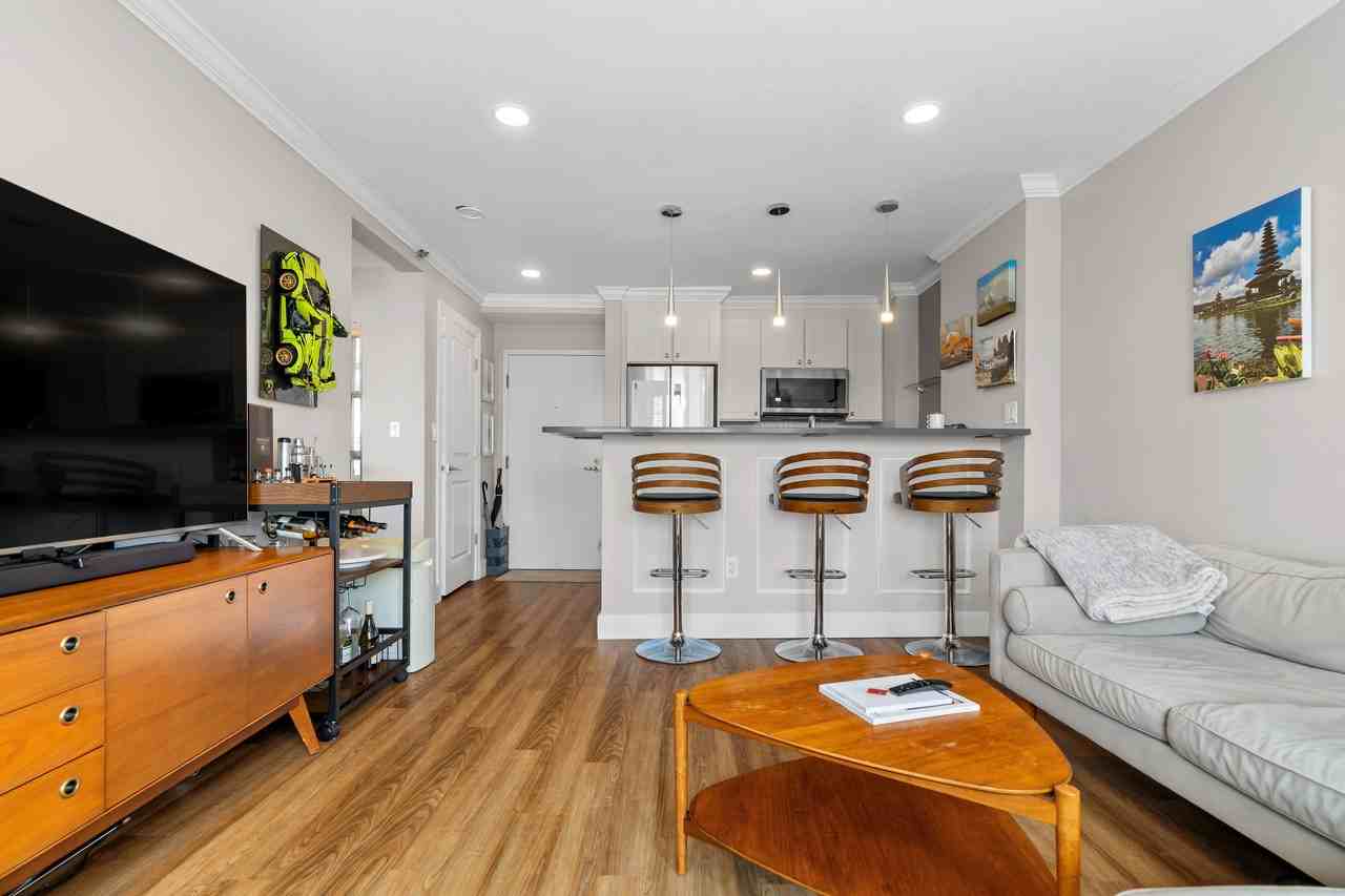 534 Beacon St #901 - Photo 2 of 17