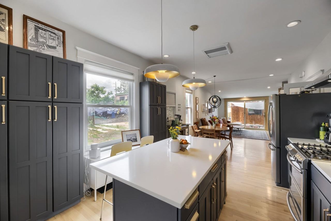 923 Galapago St #NA - Photo 6 of 17