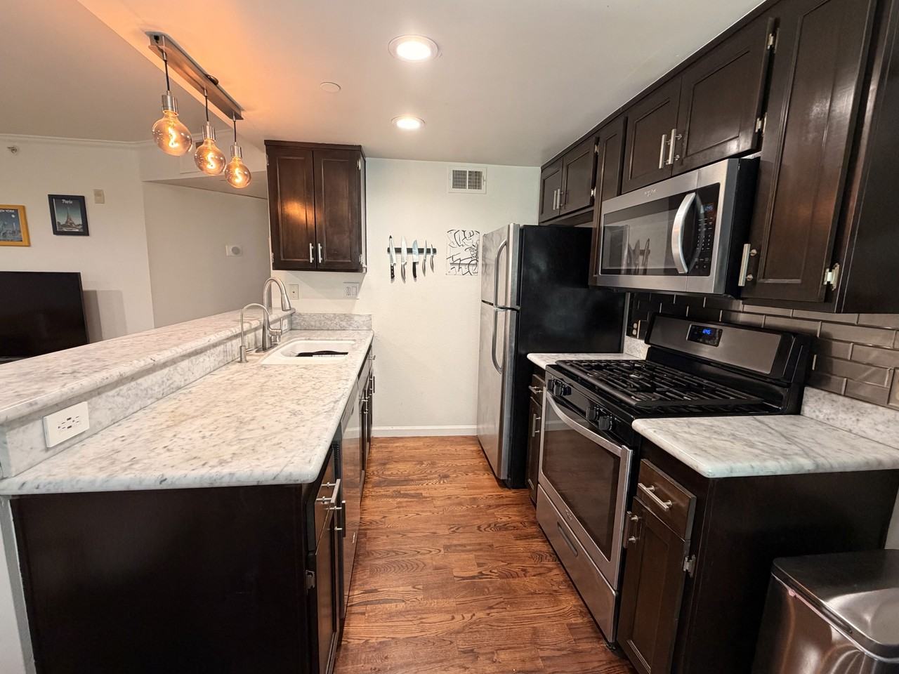 1118 E Palmer Ave #104 - Photo 3 of 8