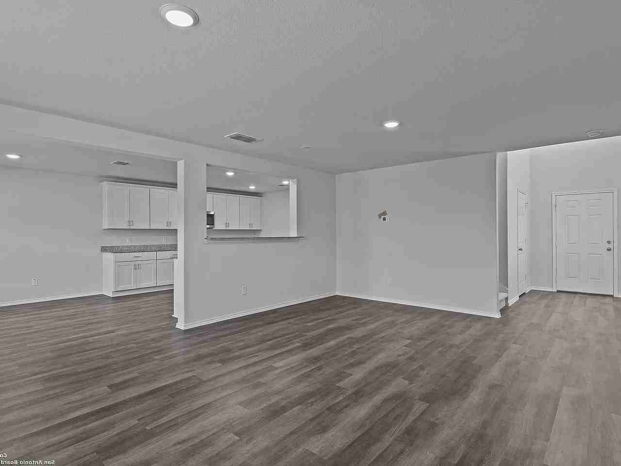 819 Bluegrass Pt #NA - Photo 3 of 15