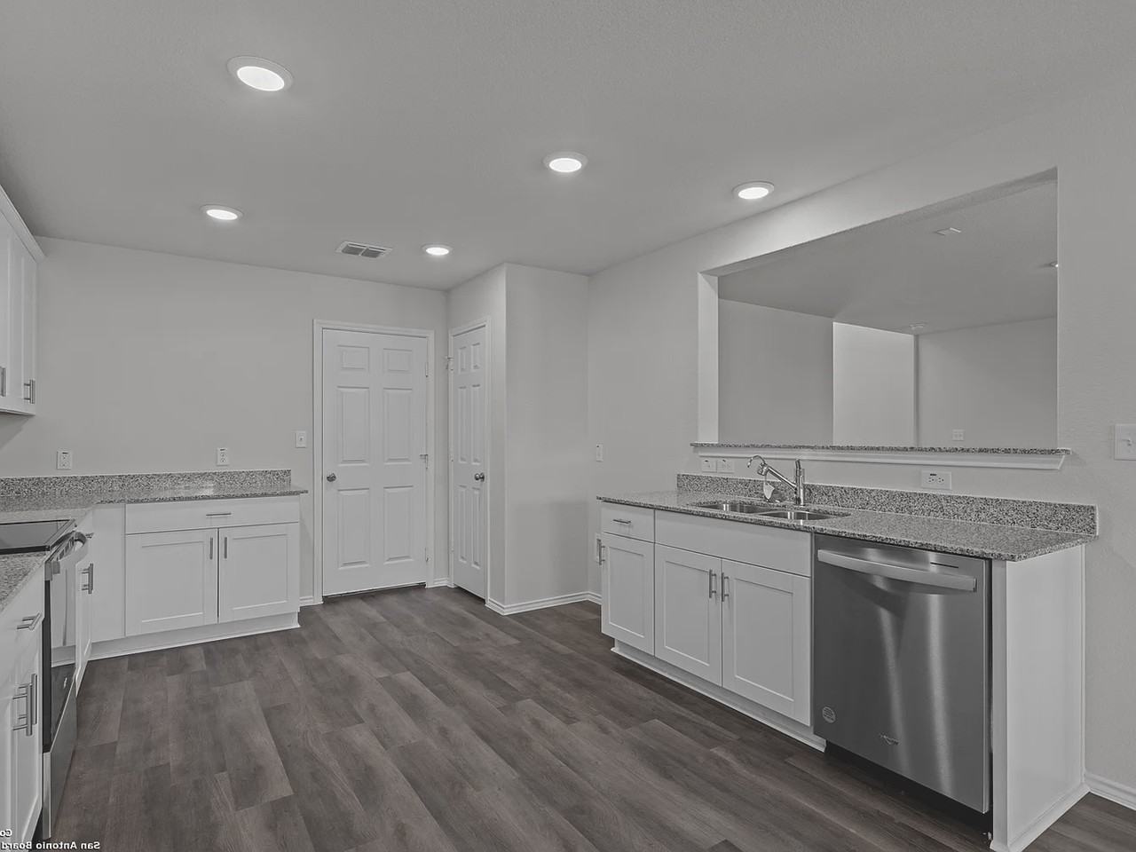 819 Bluegrass Pt #NA - Photo 4 of 15
