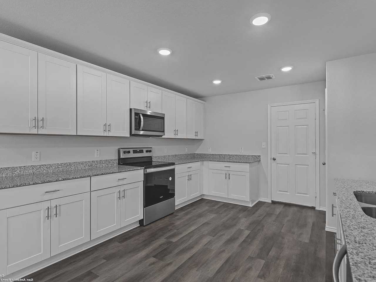 819 Bluegrass Pt #NA - Photo 5 of 15