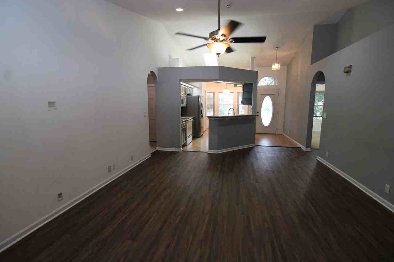 107 Shearman Way - Photo 3 of 16