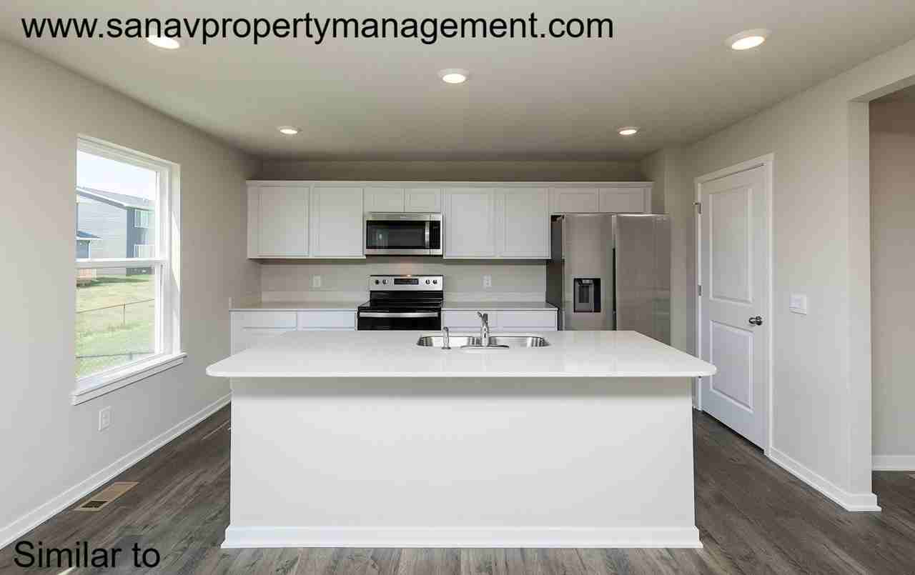 514 Elizabeth Ln Nw - Photo 2 of 26