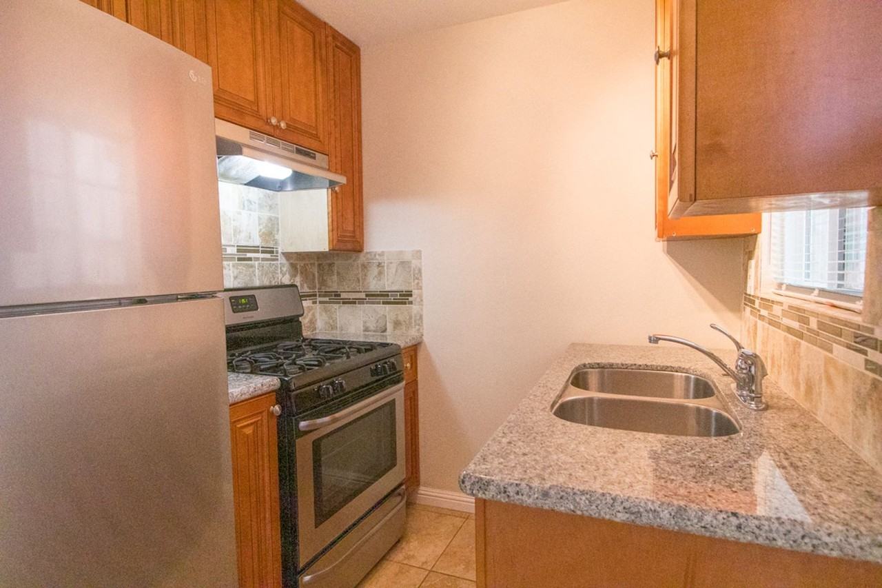 830 W Mission Bay Dr - Photo 4 of 16