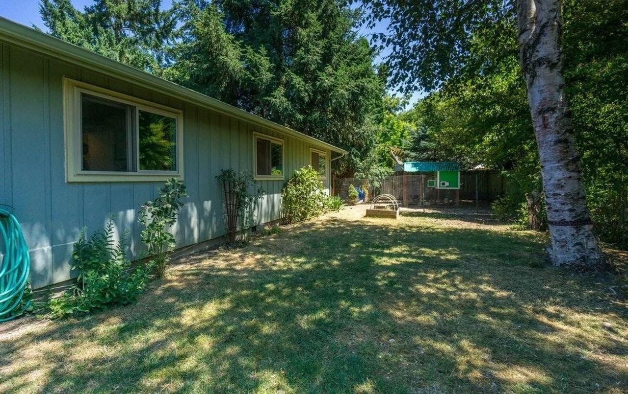 3622 Nw Polk Ave - Photo 3 of 18