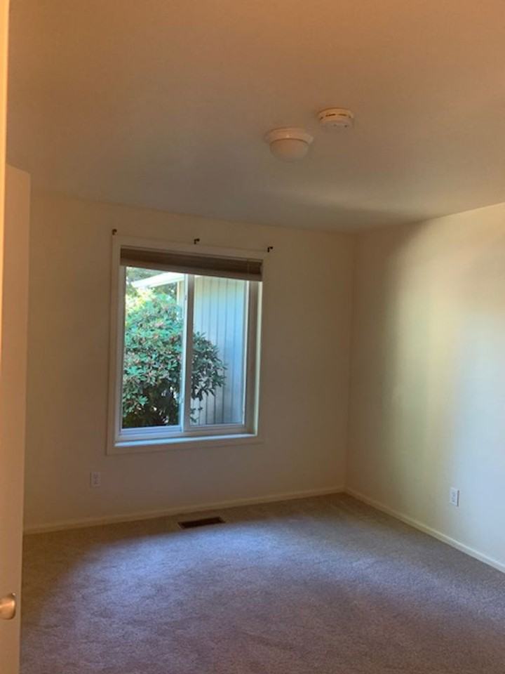 3622 Nw Polk Ave - Photo 7 of 18