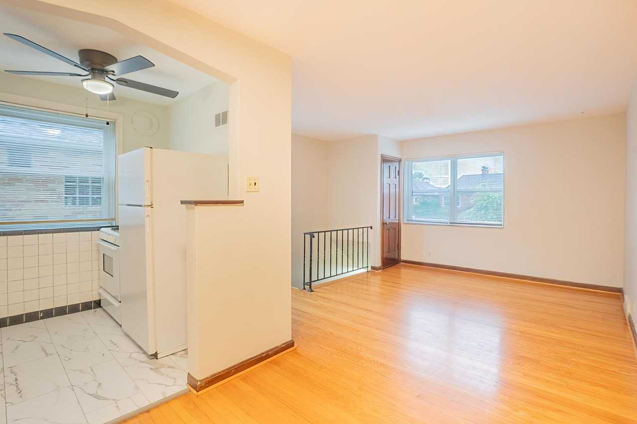 6314 Sutherland Ave - Photo 5 of 14