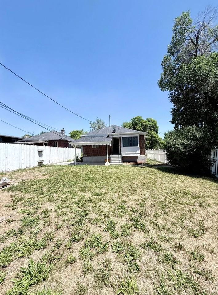 477 E Williams Ave - Photo 6 of 20