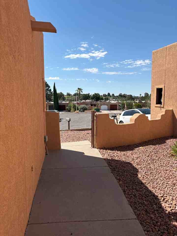 3109 Las Placitas Rd - Photo 2 of 17