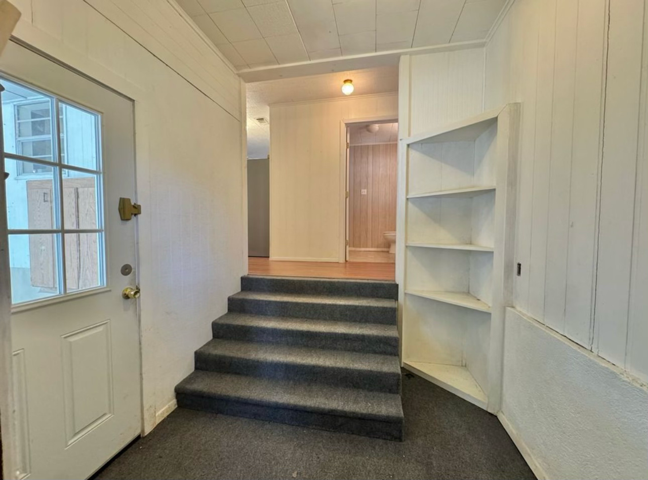 6226 Summerhill Rd - Photo 3 of 8