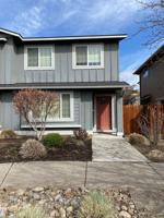 featured image of 800 Ne Ross Rd