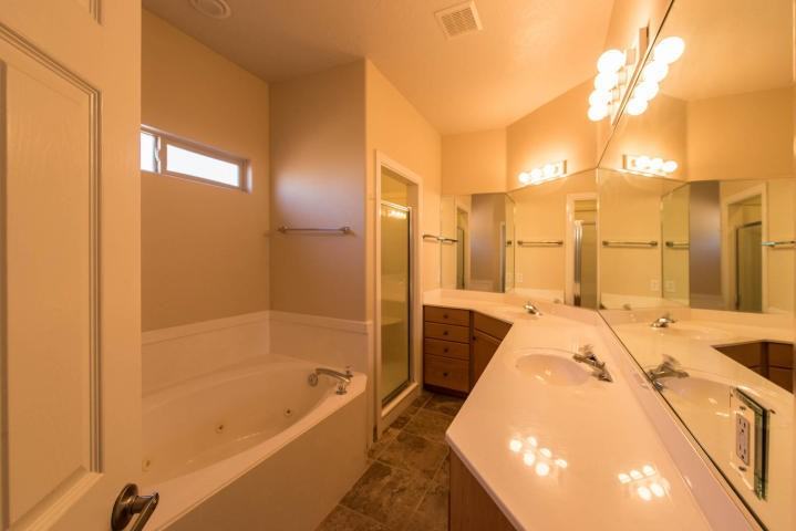 1905 N 2070 W - Photo 7 of 29
