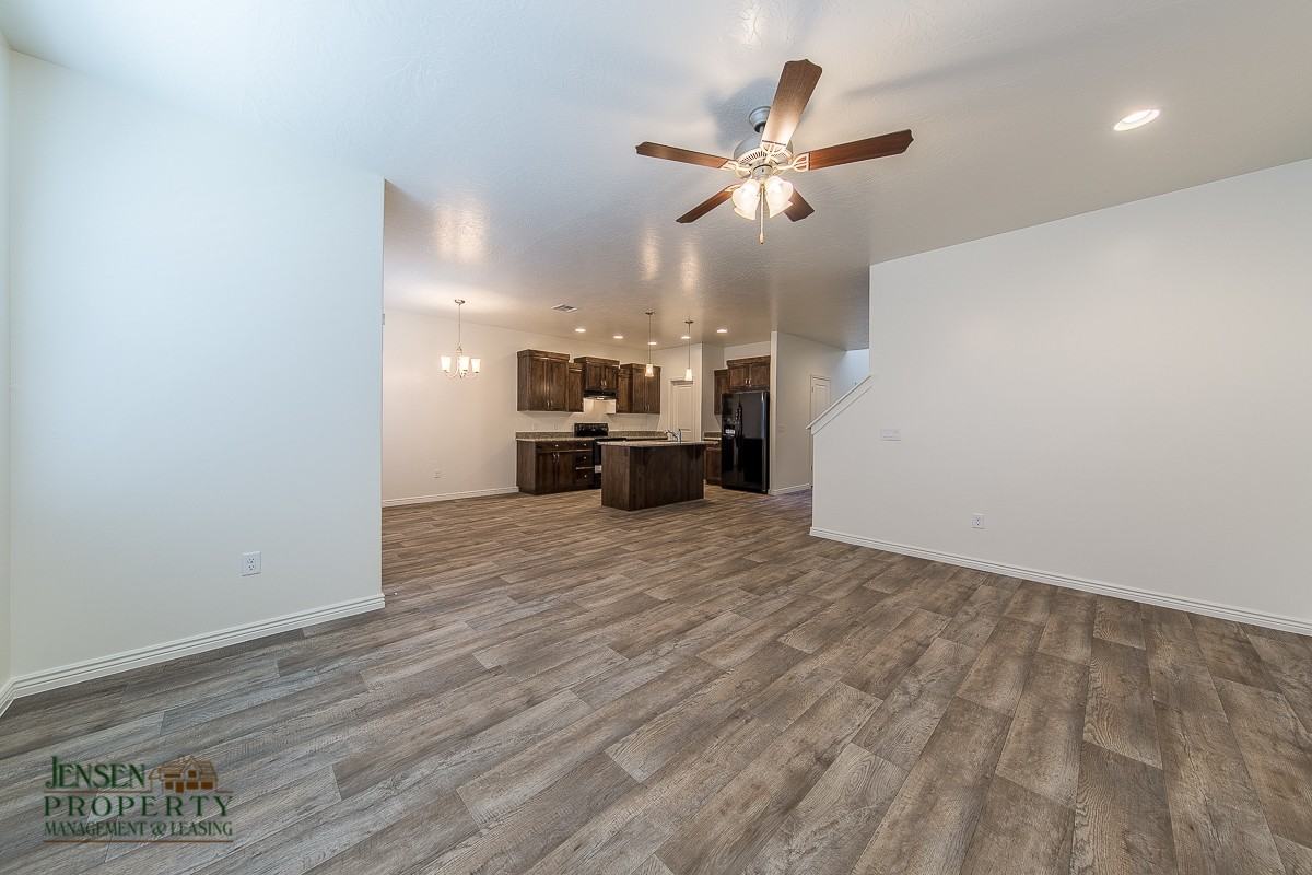 3252 E Tanoak Dr - Photo 5 of 26