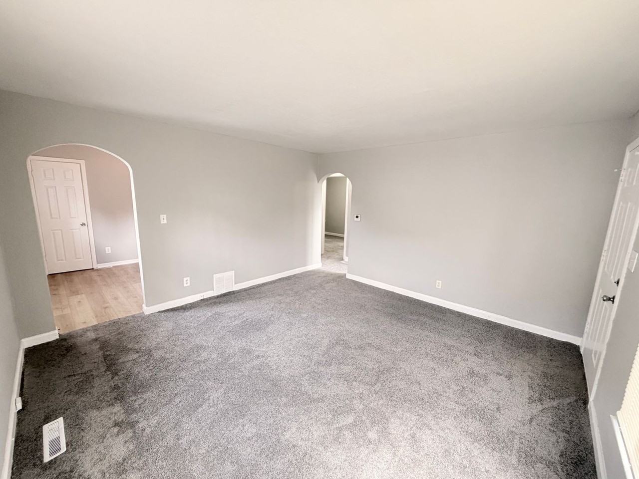 1207 N Mccoy St - Photo 2 of 11