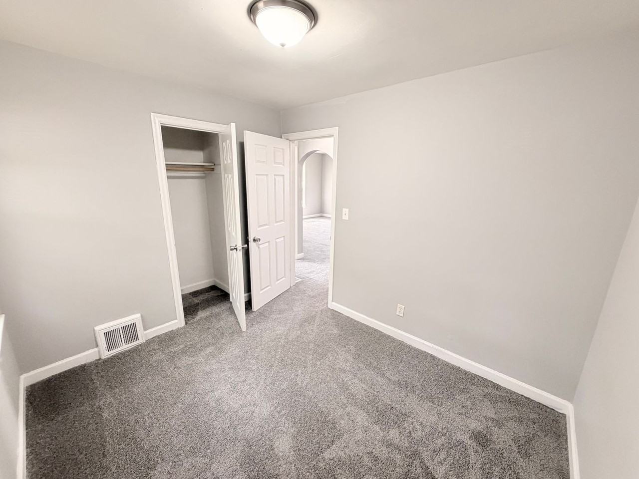 1207 N Mccoy St - Photo 5 of 11