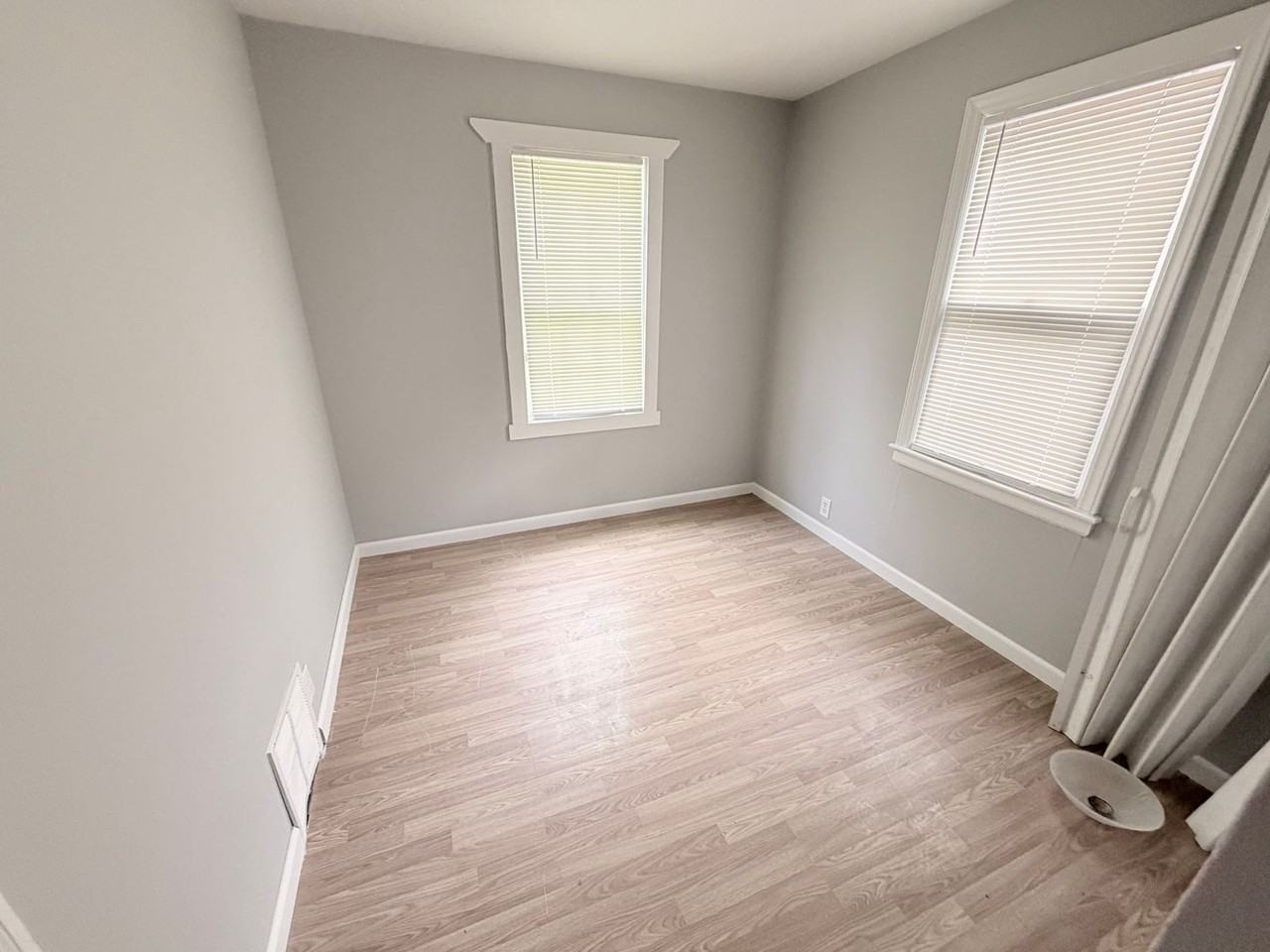 1207 N Mccoy St - Photo 6 of 11
