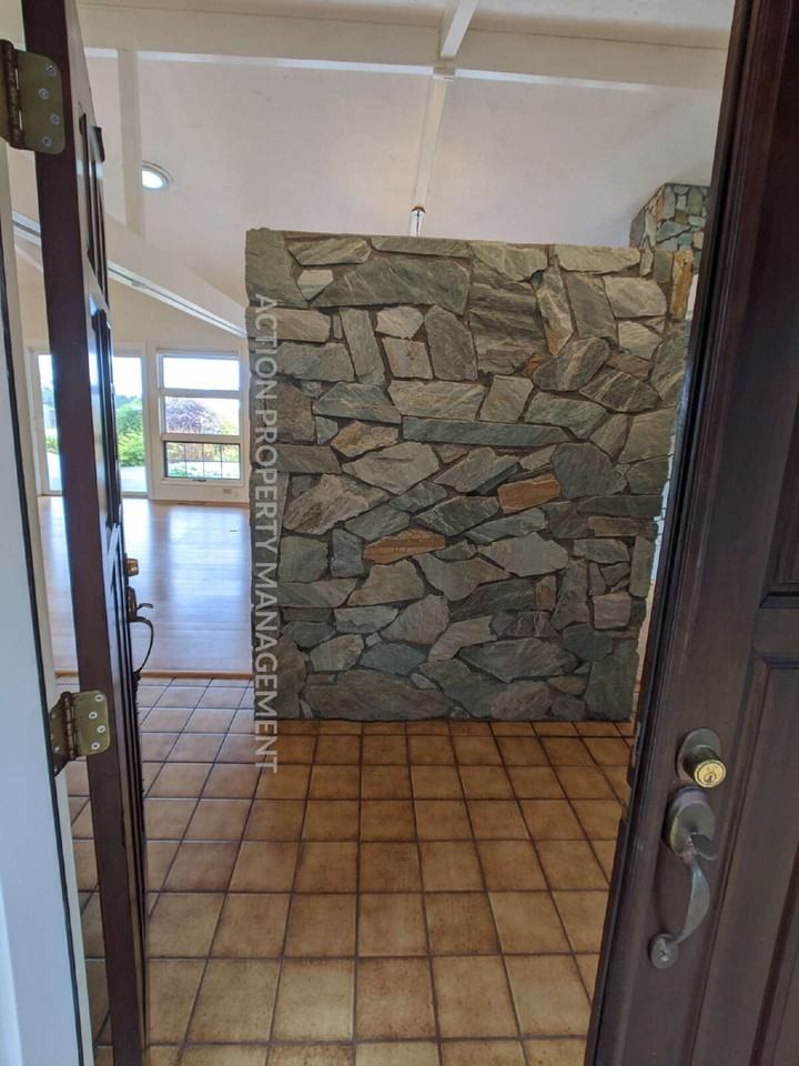 251 Old Schoolhouse Rd - Photo 5 of 42