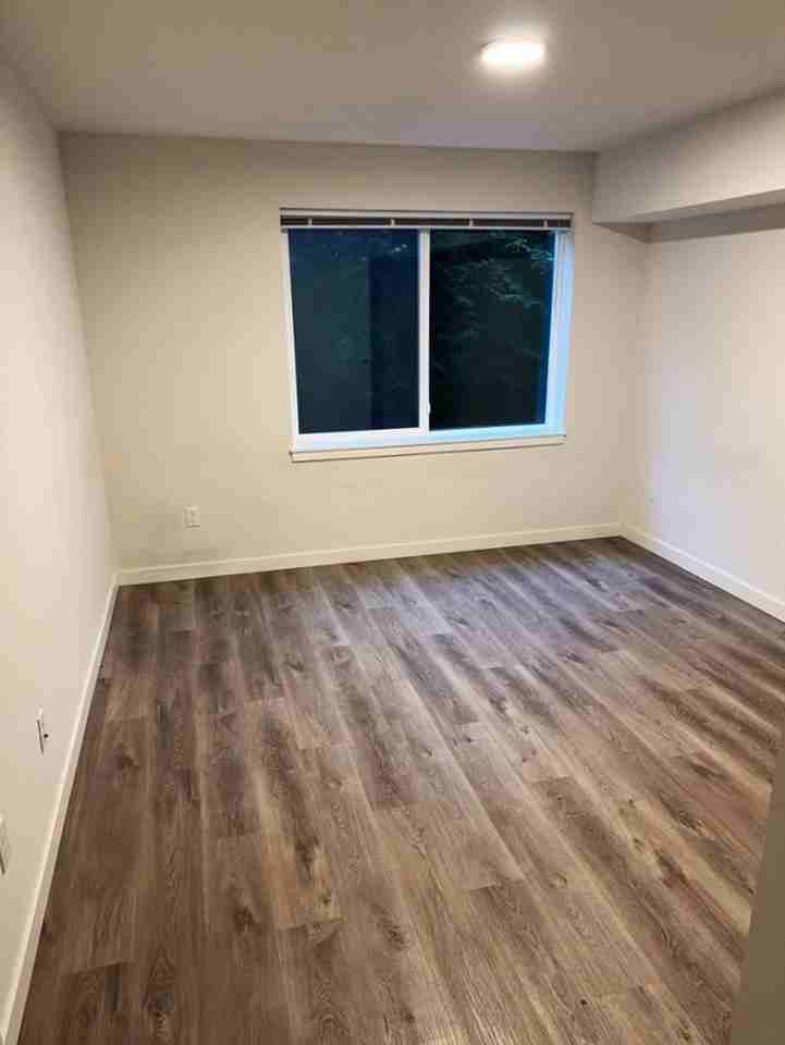 Harbor Station Apartments - Photo 6 of 15