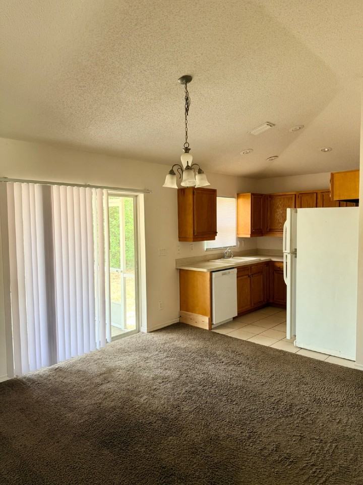 2380 Summerfield Ave - Photo 7 of 9