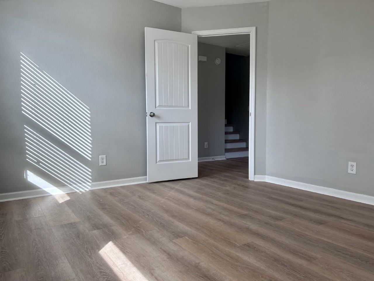 379 Jasmine Dr - Photo 6 of 30