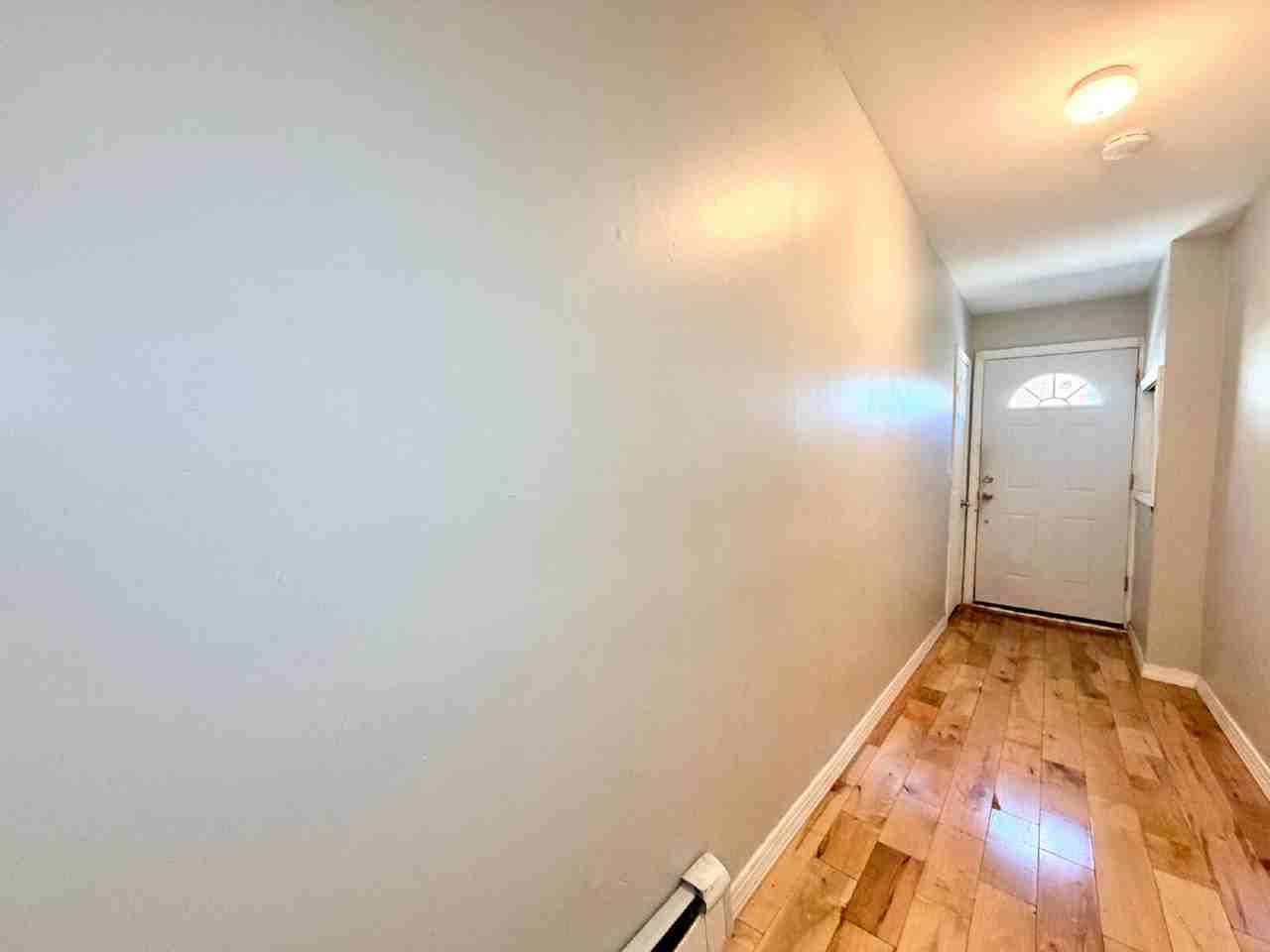 224 Macarthur Ave Unit B - Photo 3 of 22