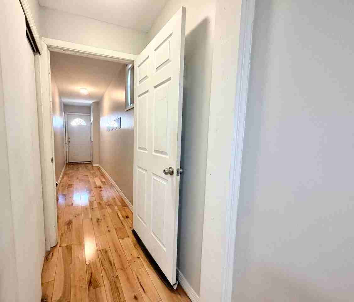 224 Macarthur Ave Unit B - Photo 4 of 22