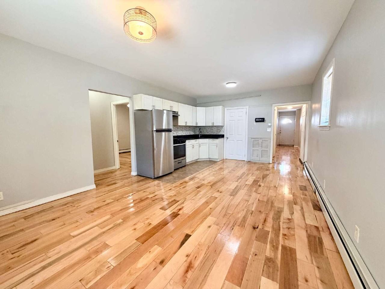 224 Macarthur Ave Unit B - Photo 5 of 22