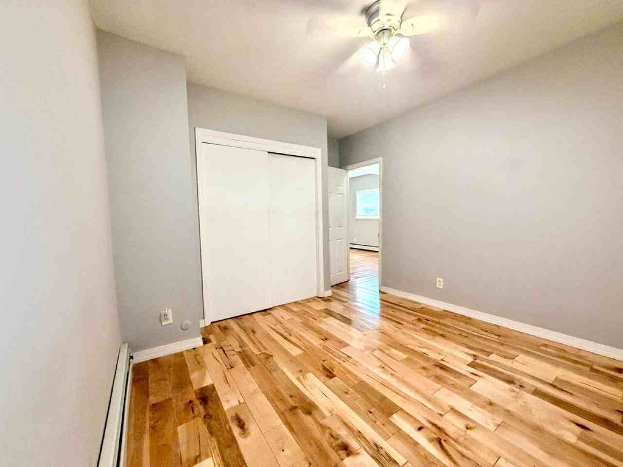 224 Macarthur Ave Unit B - Photo 3 of 26