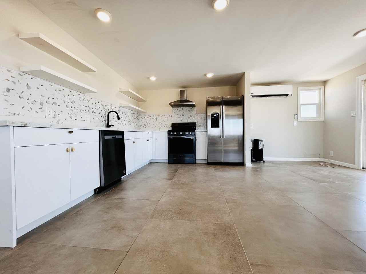 64910 Winter Rd - Photo 3 of 38