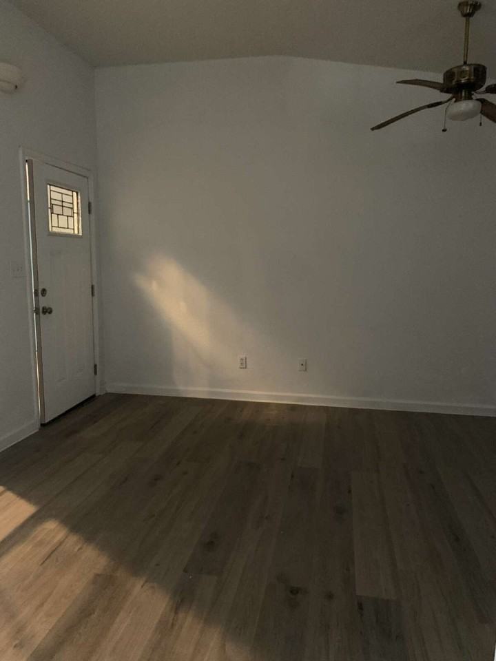 1115 W Jefferson Ave #E - Photo 6 of 16