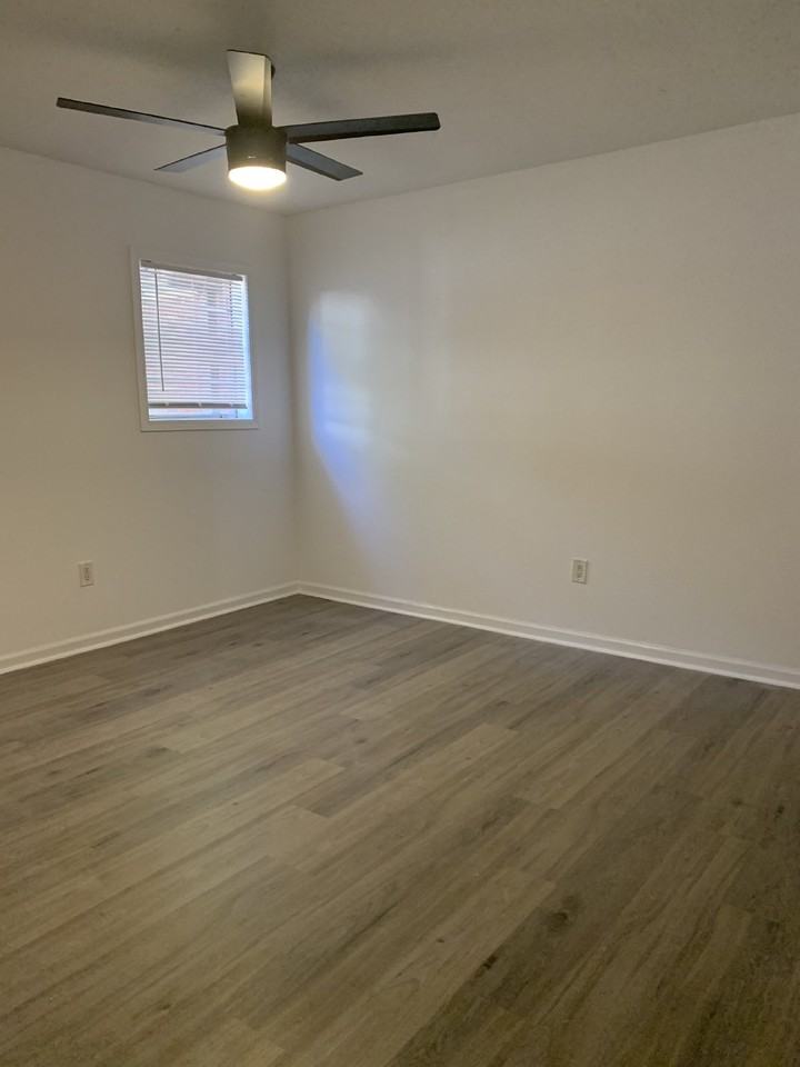 Vine St #101 - Photo 3 of 13