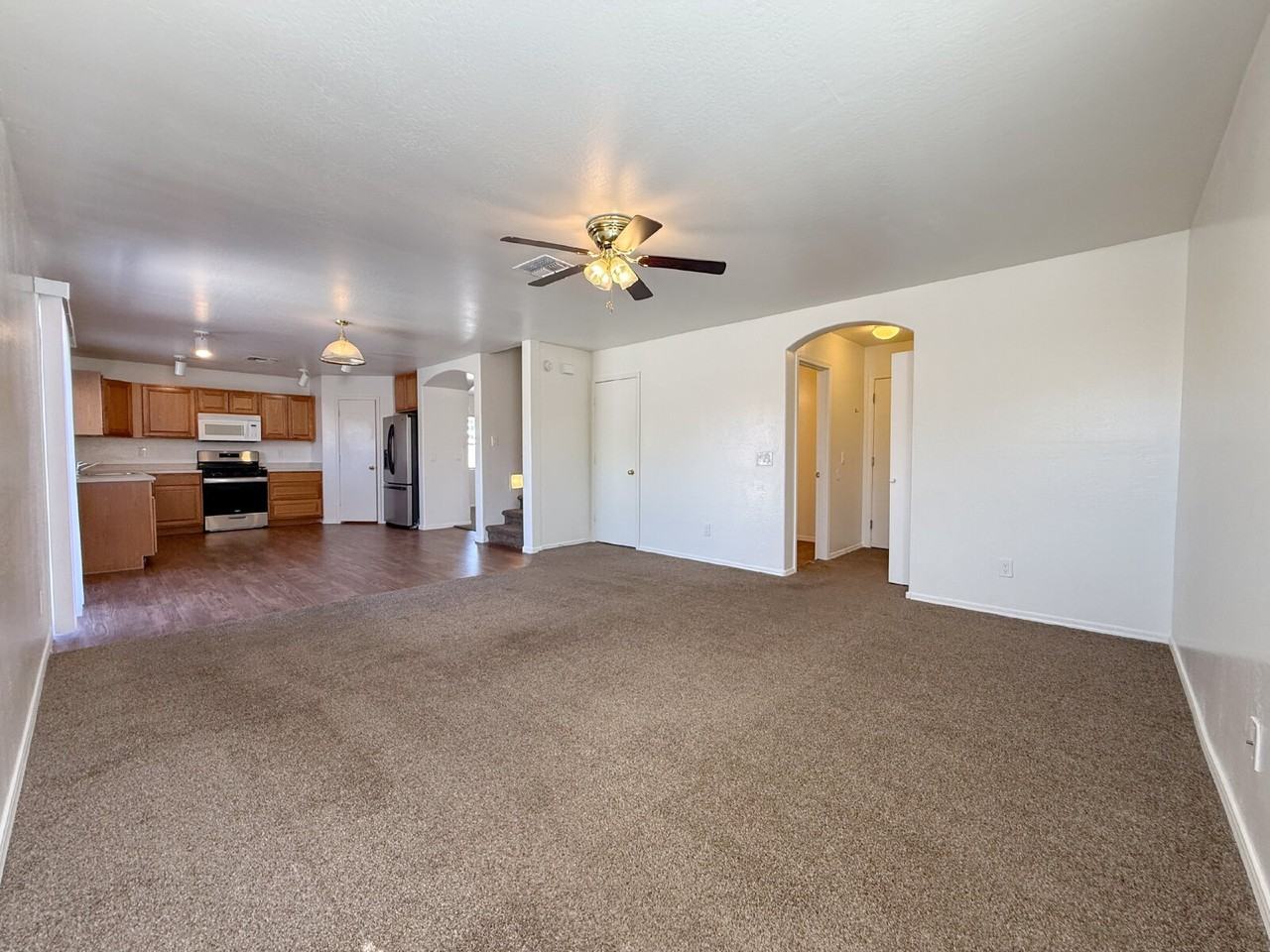6036 W Wood St - Photo 3 of 45