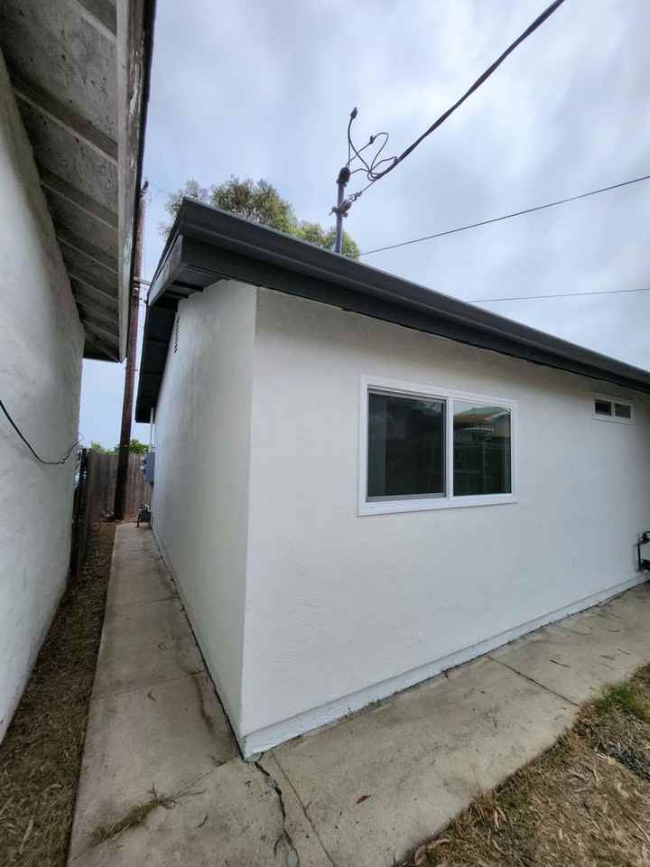 3035 E St - Photo 3 of 11