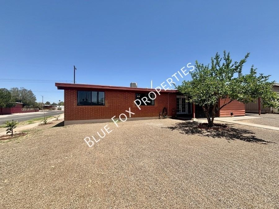 7329 E 28th Pl - Photo 3 of 32