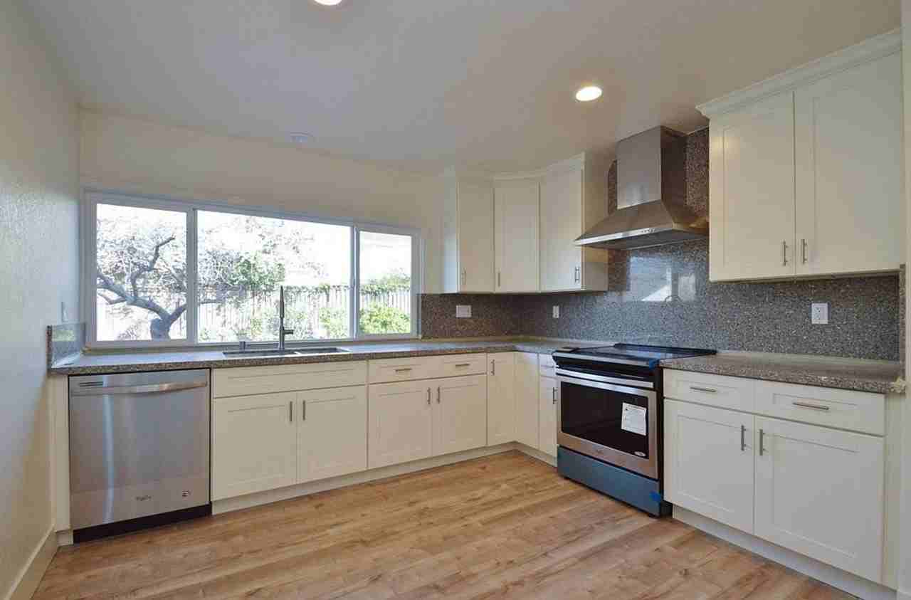 753 Nodaway Ave - Photo 4 of 9