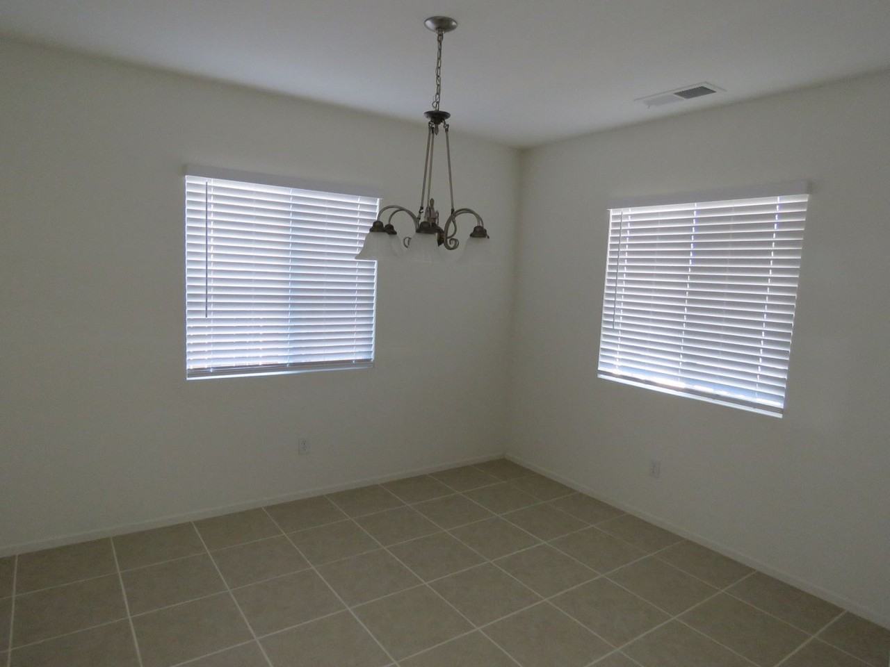 5182 Split Rock Ave - Photo 3 of 12