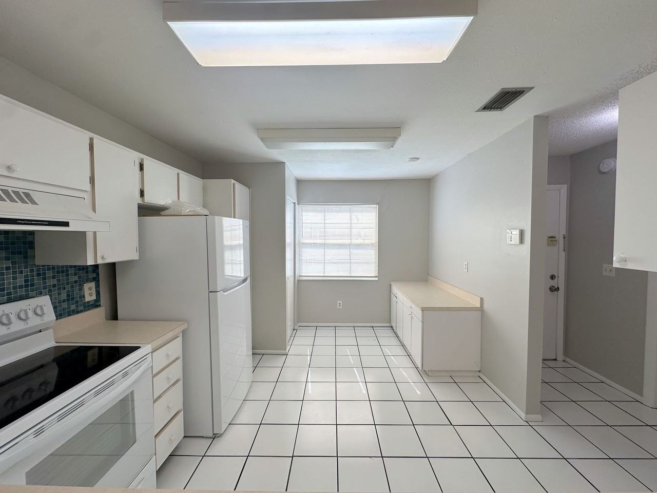 5401 Britwell Ct - Photo 6 of 25