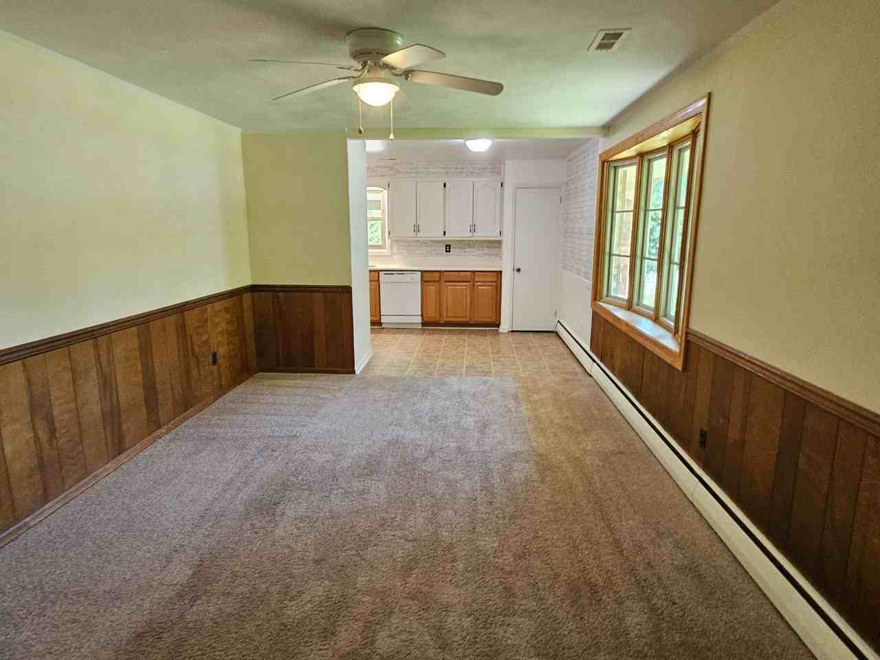 1812 Ashley Dr - Photo 3 of 20