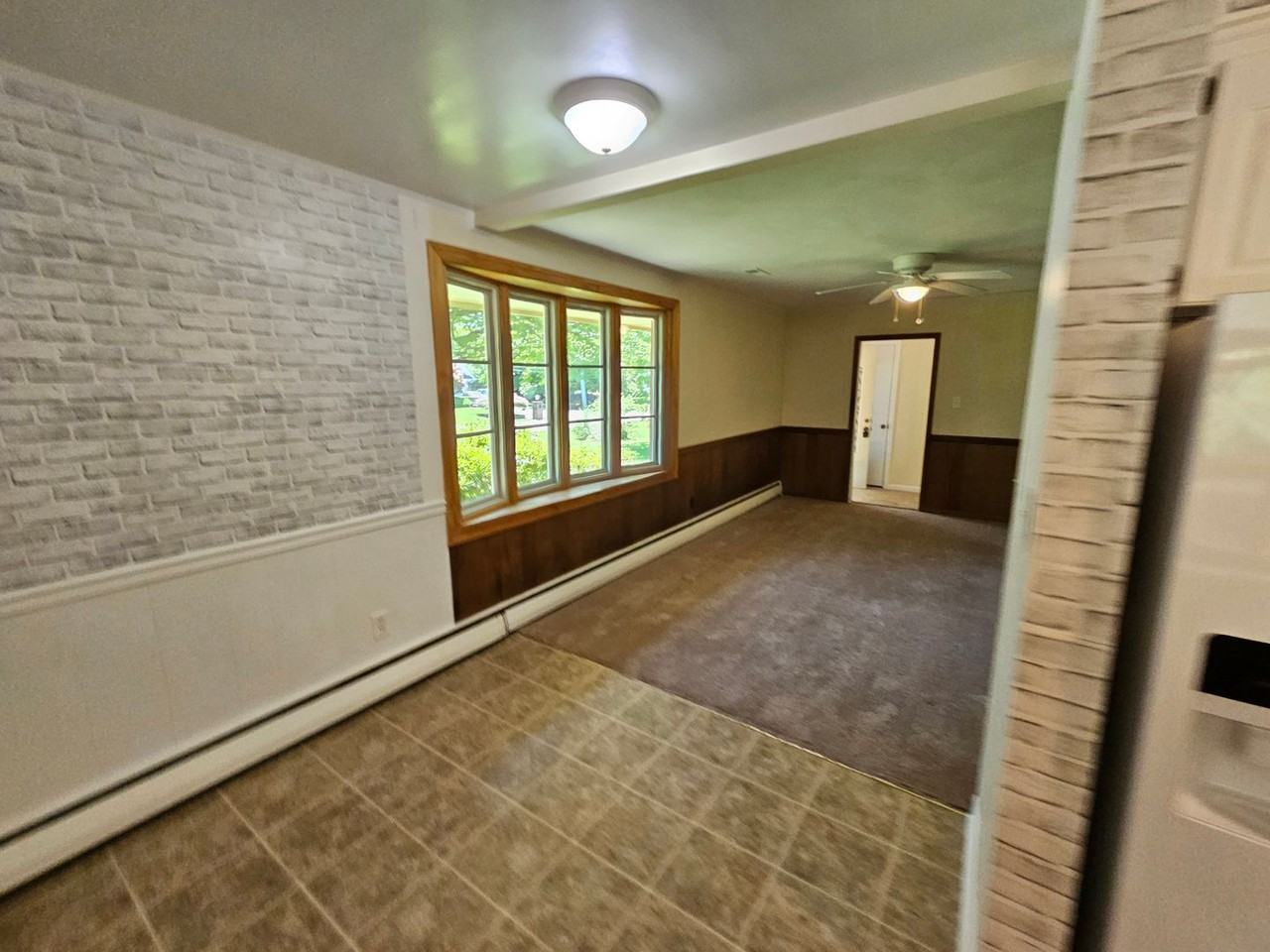 1812 Ashley Dr - Photo 4 of 20