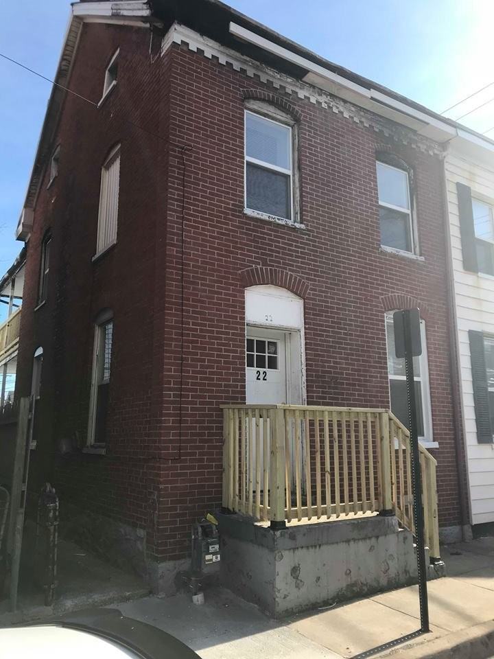 22 S Locust St - Photo 2 of 27