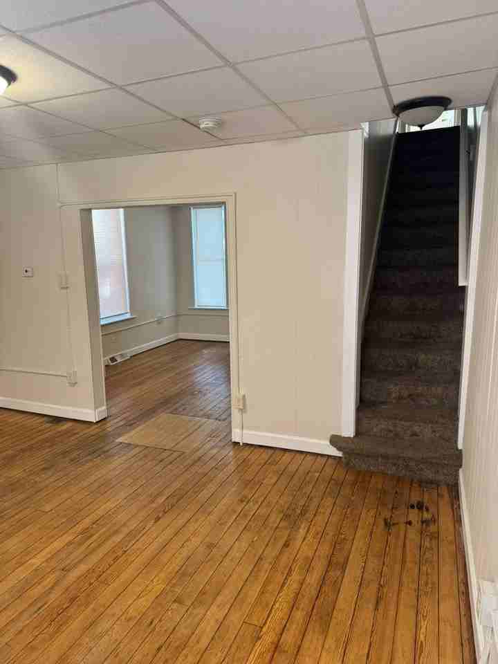22 S Locust St - Photo 6 of 27