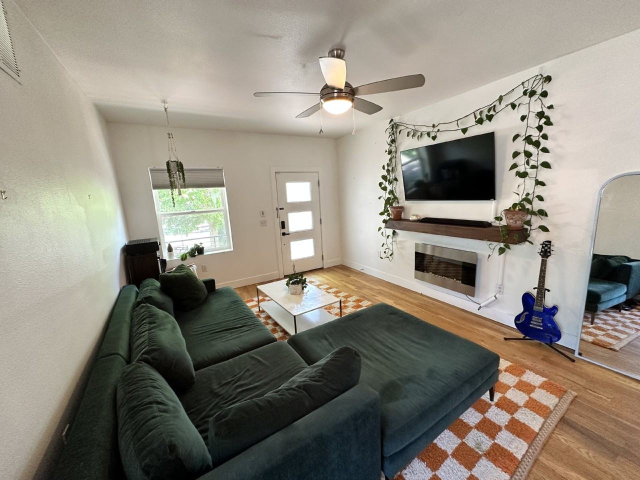 1337 E 33rd Ave - Photo 6 of 24