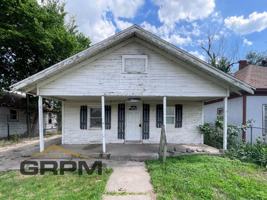 featured image of 1523 E 4th Ave